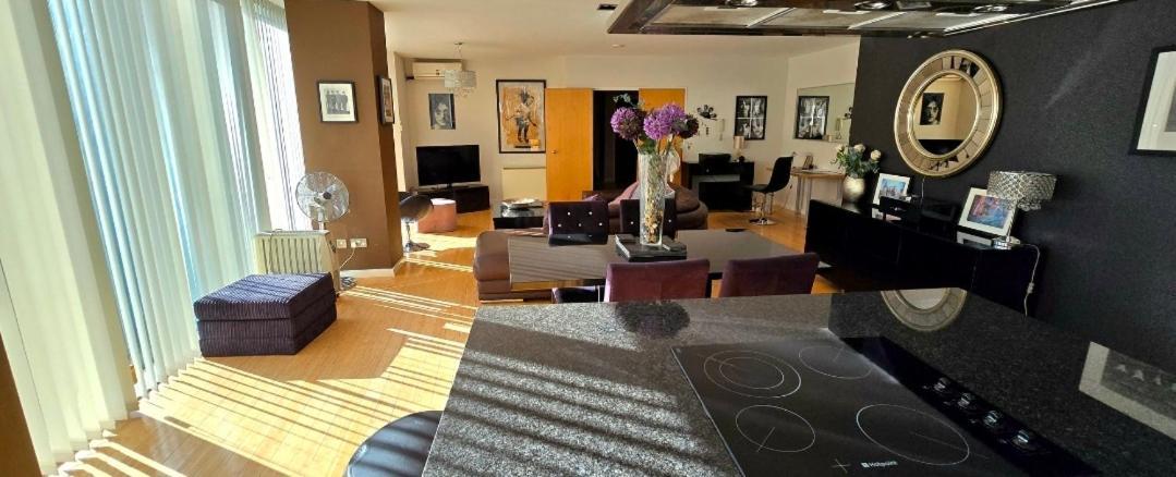 Luxury Apartment Best Location In Liverpool City Center Экстерьер фото